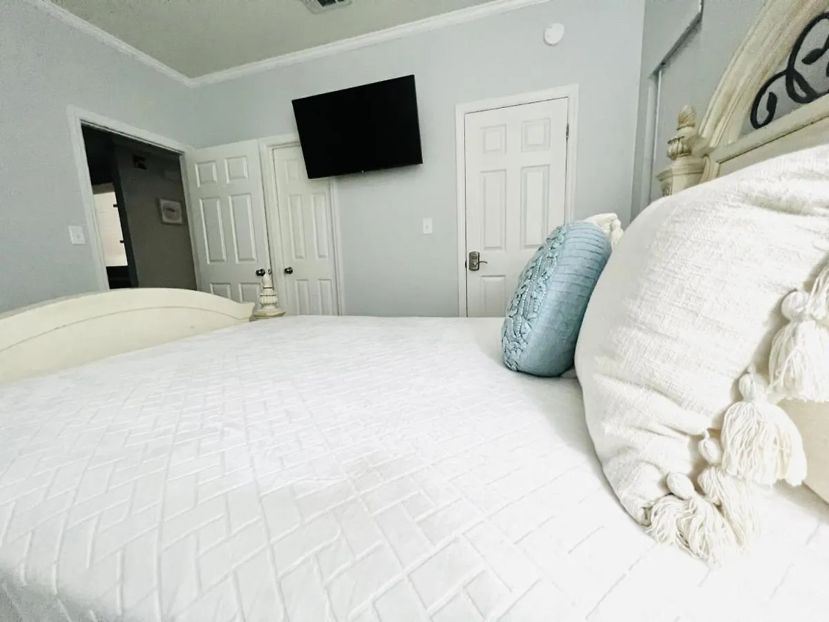 The Salty Life - Pool - Gym - Beach Essentials Destin