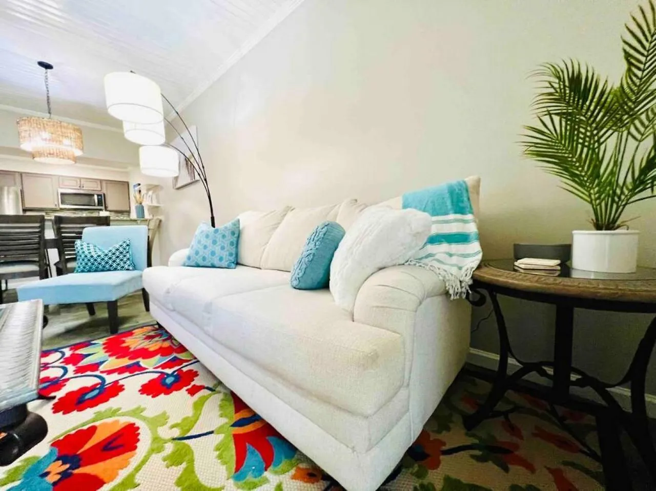 The Salty Life - Pool - Gym - Beach Essentials Destin United States